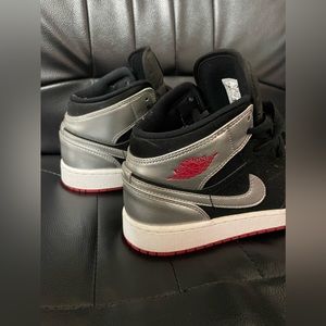 NIKE Jordan Mid Shoes 4.5Y/US 5.5 or 6/EUR 36.5/23.5 cm